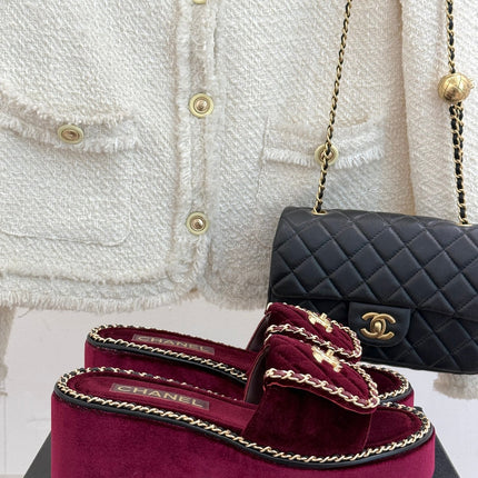 THICK-SOLED CHAIN HEART SLIPPER IN PLUM PURPLE VELVET