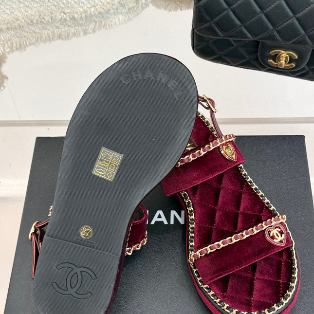 FLAT CHAIN HEART SANDAL IN PLUM PURPLE VELVET