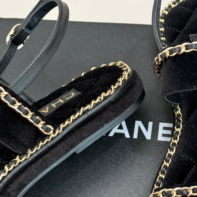 FLAT CHAIN HEART SANDAL IN BLACK VELVET