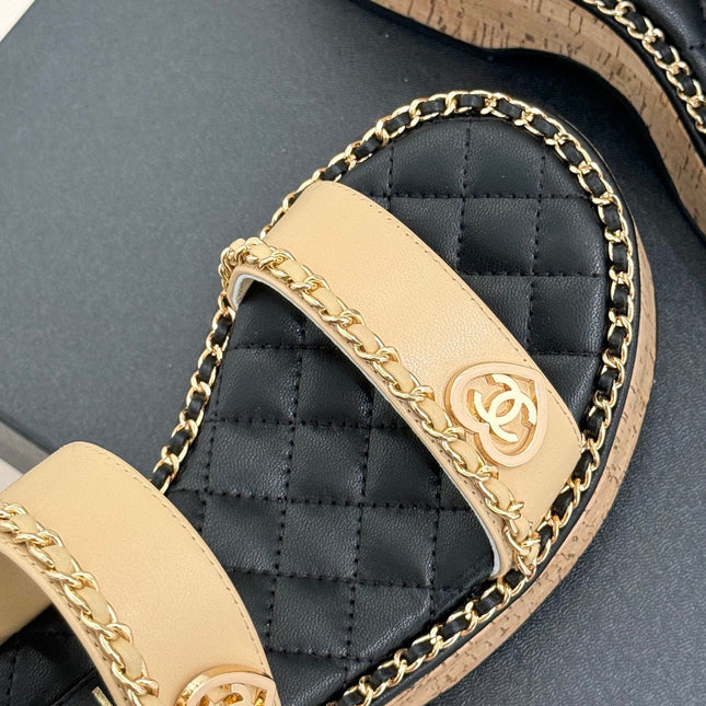 THICK-SOLED CHAIN HEART SANDAL IN BISQUE BEIGE LAMBSKIN