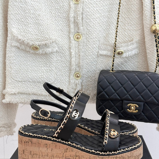 THICK-SOLED CHAIN HEART SANDAL IN BLACK LAMBSKIN