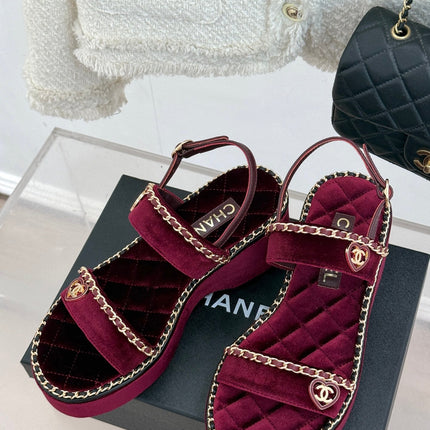THICK-SOLED CHAIN HEART SANDAL IN PLUM PURPLE VELVET
