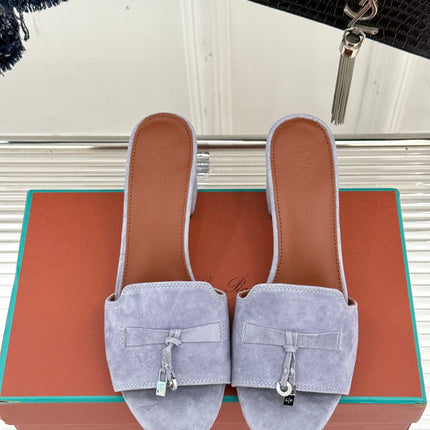 HIGH HEELS IN GREY SUEDE  AND LAMBSKIN
