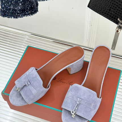 HIGH HEELS IN GREY SUEDE  AND LAMBSKIN