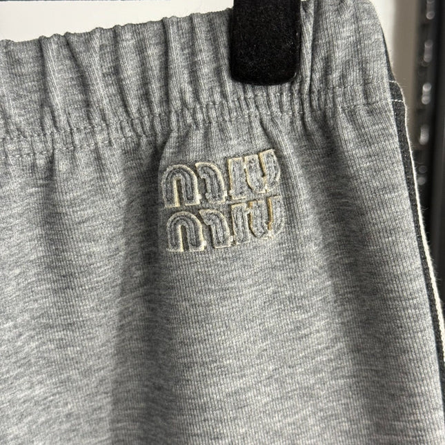 MIUMIU SWEATSHIRT AND STRAIGHT PANTS SET STYLE 224