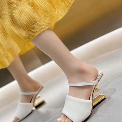 FENDI BAGUETTE HIGH-HEEL SANDALS 8 CM IN WHITE CALFSKIN