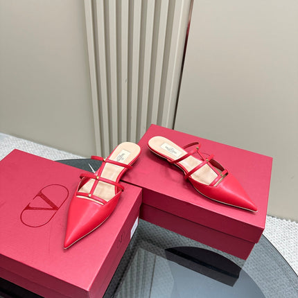 ROCKSTUD WISPY CHERRY RED CALFSKIN MULE 20MM
