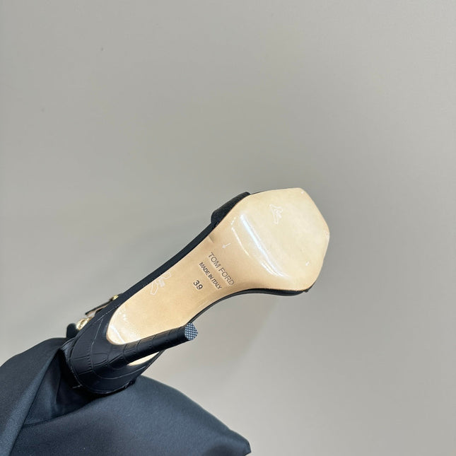 HIGH-HEELED SANDAL IN BLACK CALFSKIN