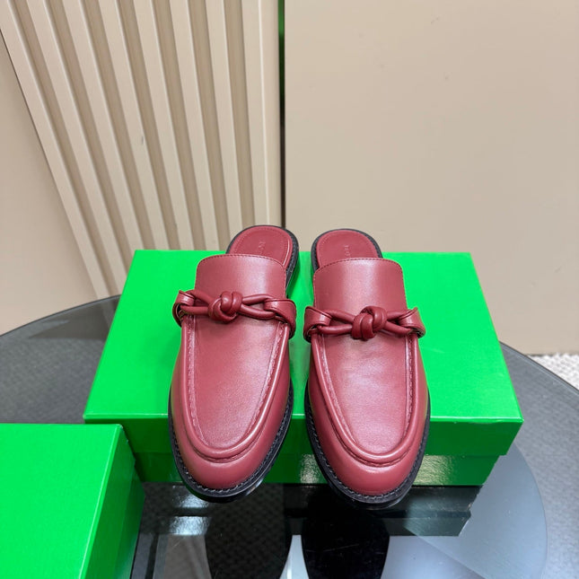 ASTAIRE MULE IN BERRY RED CALFSKIN