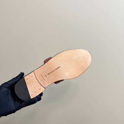 ASTAIRE MULE IN BERRY RED CALFSKIN