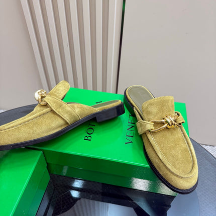 ASTAIRE MULE IN OLIVE GREEN SUEDE WITH GOLD HARDWARE