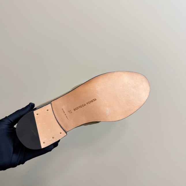 ASTAIRE LOAFER IN LIGHT BROWN CALFSKIN WITH GOLD HARDWARE