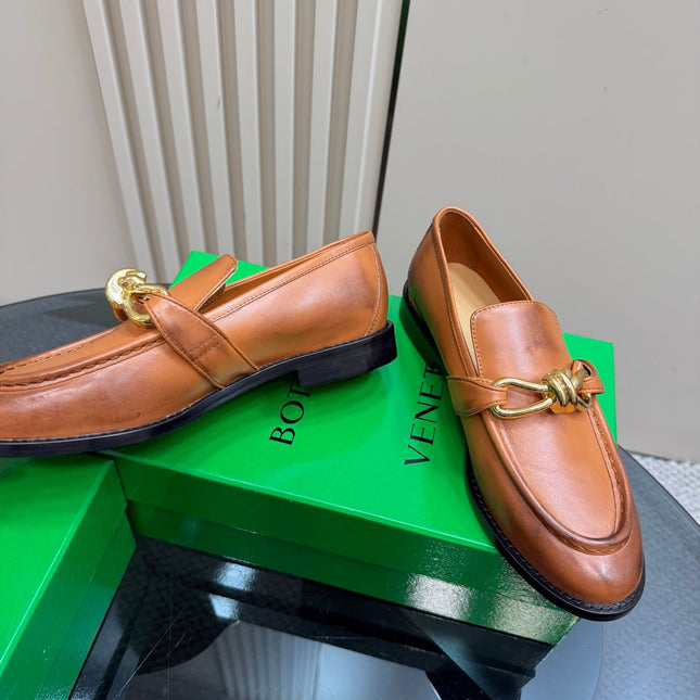 ASTAIRE LOAFER IN CINNAMON BROWN CALFSKIN WITH GOLD HARDWARE