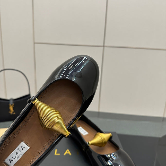 ALAIA BALLET SHOES 25S IN BLACK PATENT LEATHER WITH GOLD HARDWARE