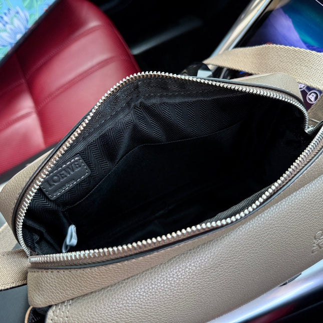 XS MILITARY MESSENGER 25 BAG IN LIGHT BROWN CALFSKIN