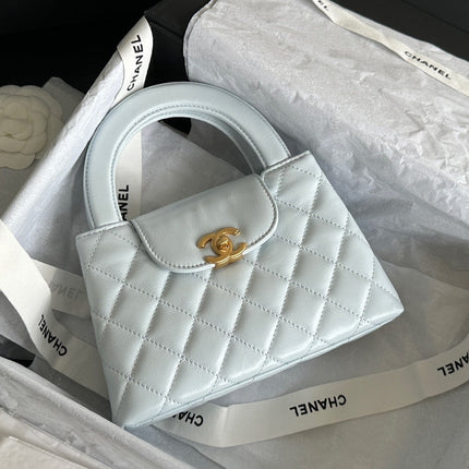 CHANEL VINTAGE KELLY 25S 19 CM IN PASTEL MINT GREEN LAMBSKIN WITH GOLD HARDWARE