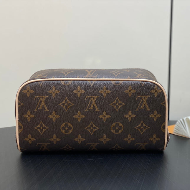 TOILETRY BAG 24 IN BROWN MONOGRAM CANVAS