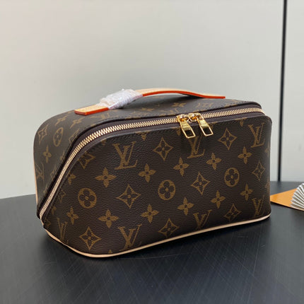 TOILETRY BAG 24 IN BROWN MONOGRAM CANVAS