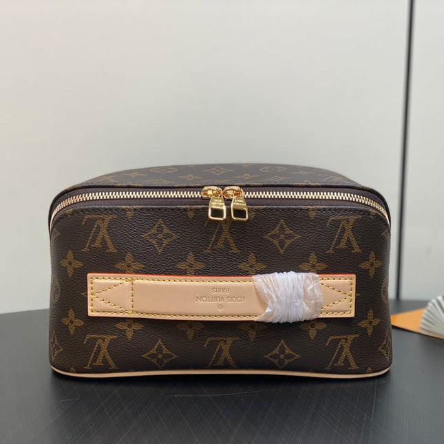TOILETRY BAG 24 IN BROWN MONOGRAM CANVAS