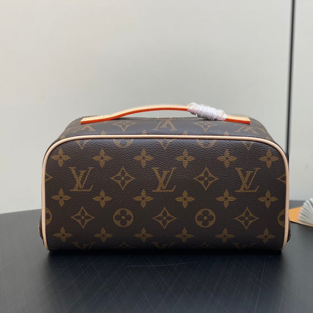 TOILETRY BAG 24 IN BROWN MONOGRAM CANVAS