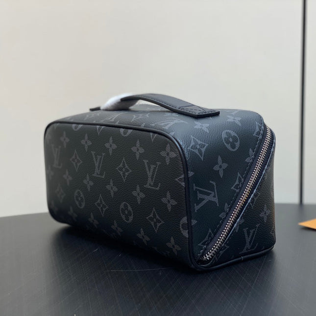 TOILETRY BAG 24 IN BLACK MONOGRAM ECLIPSE CANVAS