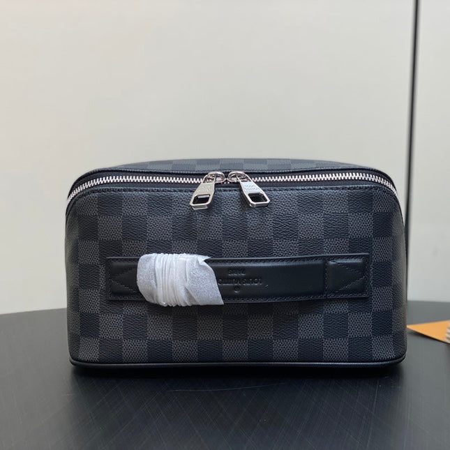 TOILETRY BAG 24 IN BLACK DAMIER GRAPHITE CANVAS