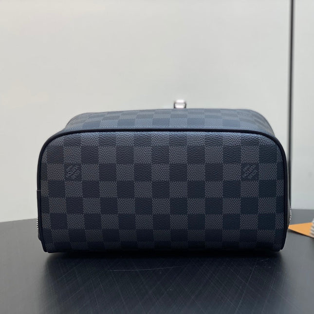 TOILETRY BAG 24 IN BLACK DAMIER GRAPHITE CANVAS