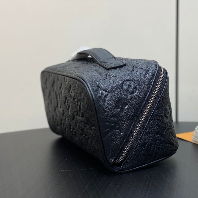 TOILETRY BAG 24 IN BLACK MONOGRAM EMBOSSED CALFSKIN