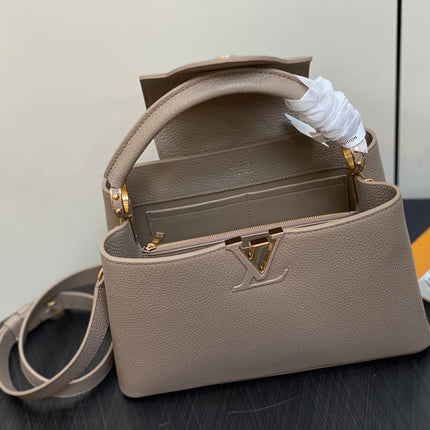 CAPUCINES MM 31 IN KHAKI BROWN TAURILLON