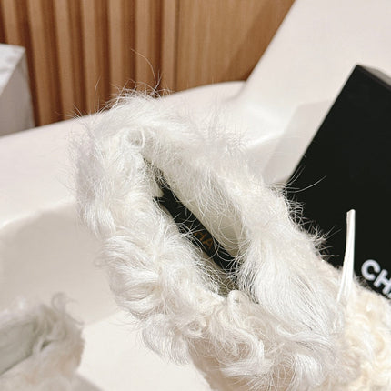 SHORT BOOTS IN WHITE LAMB FUR AND LAMBSKIN 962186