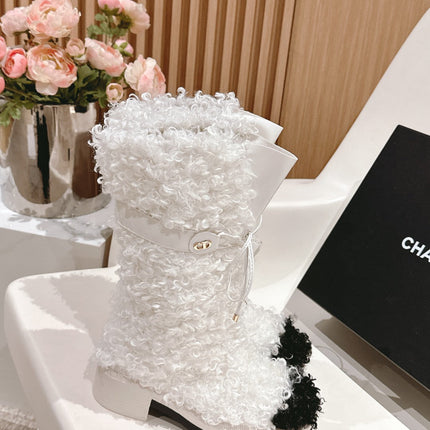 SHORT BOOTS IN WHITE LAMB FUR AND LAMBSKIN 962188
