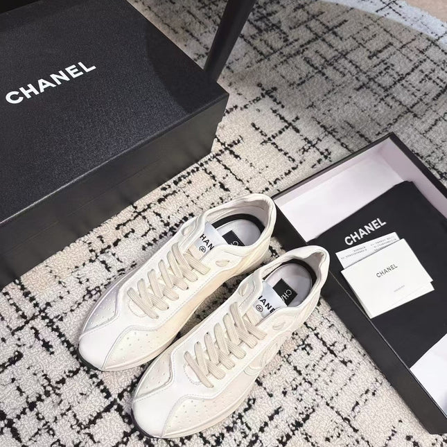 CLASSIC SNEAKERS IN WHITE SHEEPSKIN