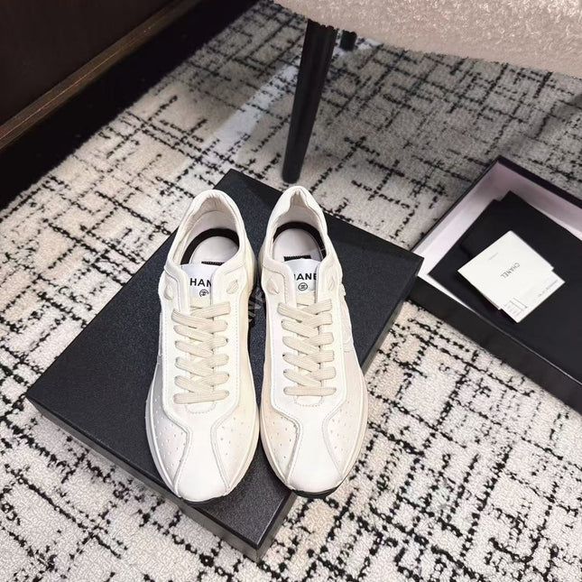 CLASSIC SNEAKERS IN WHITE SHEEPSKIN