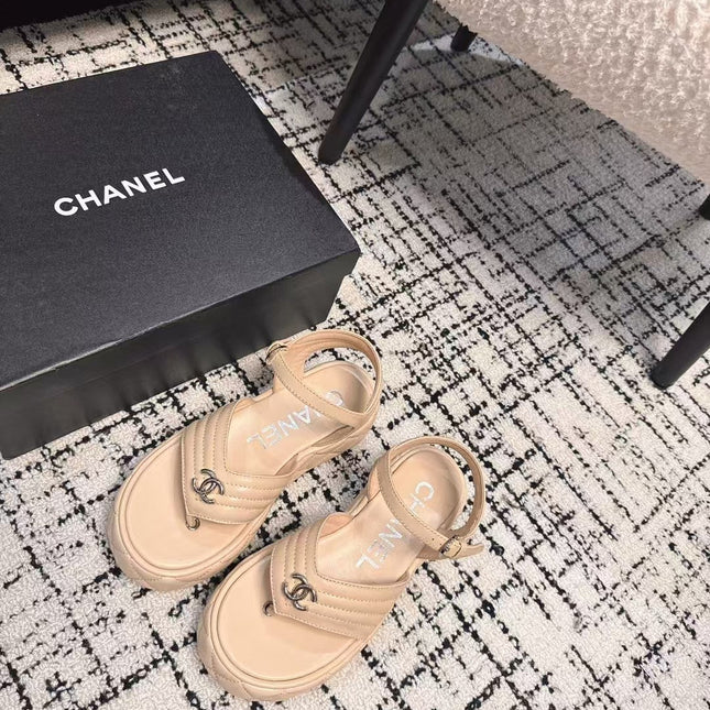 THICK-SOLED THONG SANDAL IN MACAROON BEIGE LAMBSKIN