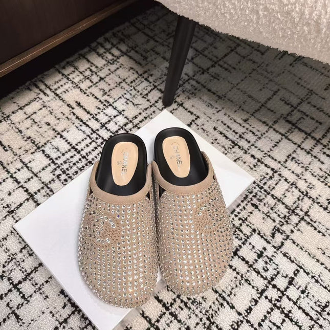 FLAT MULE IN LIGHT BROWN SUEDE WITH CRYSTALS