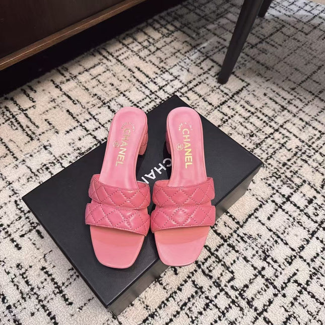 MID HEEL MULES IN BRIGHT PINK SHEEPSKIN