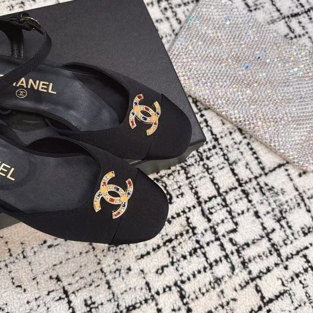 FLAT SLINGBACKS IN BLACK FABRIC