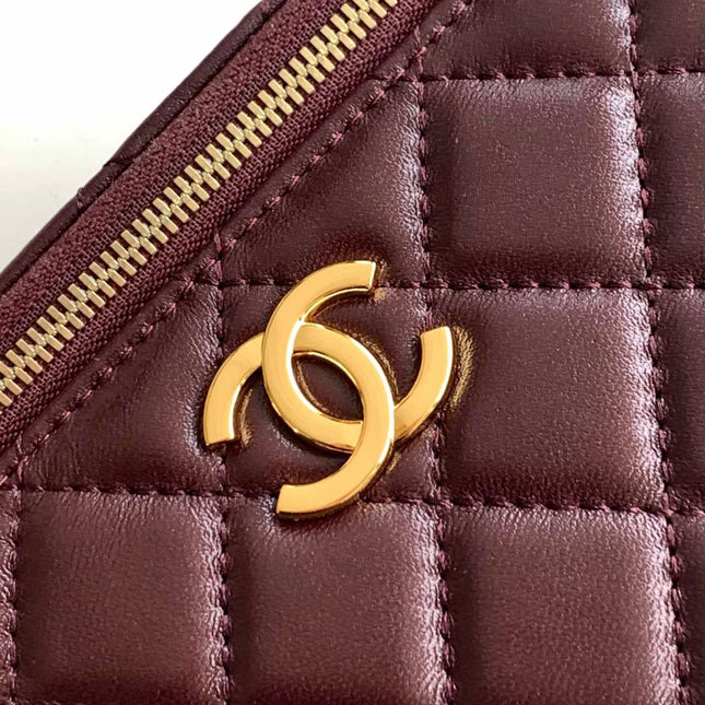 SMALL VANITY CASE WITH HANDLE 17 IN WINE RED LAMBSKIN GOLD HARDWARE