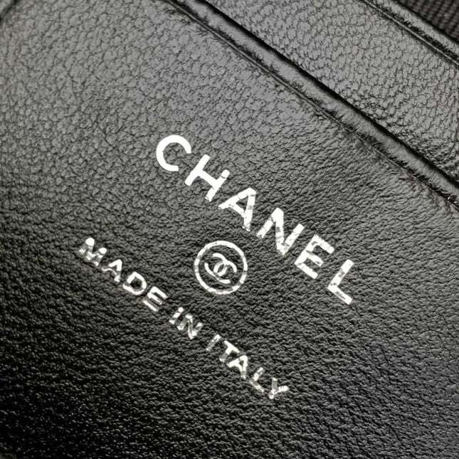 SMALL BACKPACK 25 IN BLACK CALFSKIN BLACK CHAIN