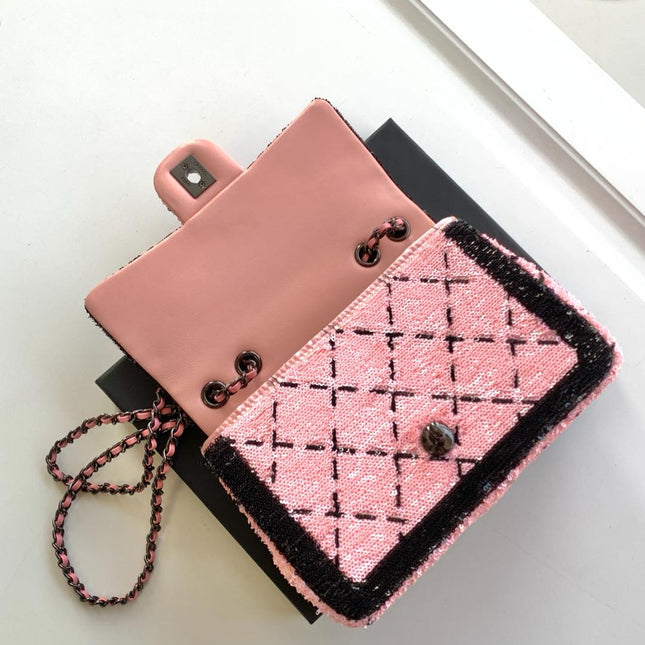 CLASSIC FLAP BAG 21 IN BLACK PINK SEQUINS RUTHENIUM HARDWARE