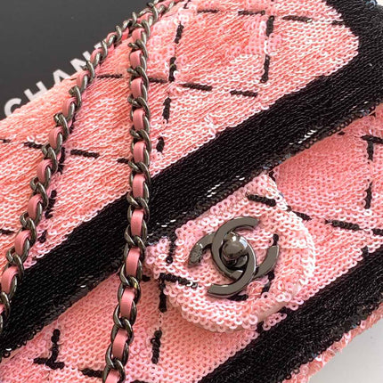 CLASSIC FLAP BAG 21 IN BLACK PINK SEQUINS RUTHENIUM HARDWARE