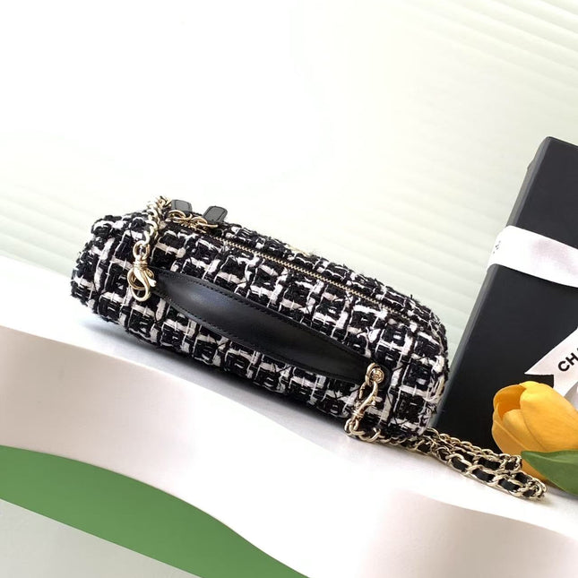 VANITY CASE 19 IN BLACK MIX WHITE QUILTED TWEED GOLD HARDWARE