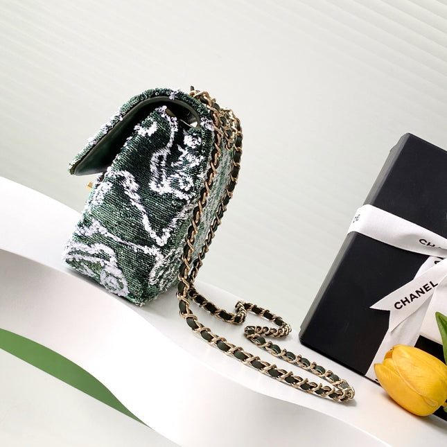 FLAP BAG 21 IN BASIL GREEN MIX WHITE SHINY SEQUINS GOLD HARDWARE