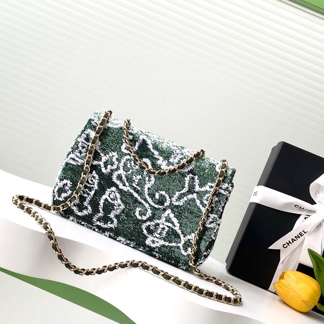 FLAP BAG 21 IN BASIL GREEN MIX WHITE SHINY SEQUINS GOLD HARDWARE