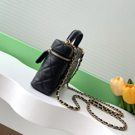 VANITY CASE 19 IN BLACK GRAINED CALFSKIN GOLD HARDWARE