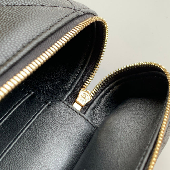 CHANEL 25S VANITY BAG 19.5 CM IN BLACK LAMBSKIN