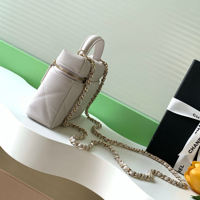 CHANEL 25S VANITY BAG 19.5 CM IN LIGHT BEIGE LAMBSKIN
