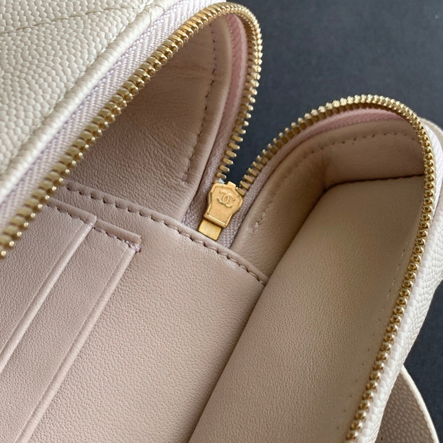 CHANEL 25S VANITY BAG 19.5 CM IN LIGHT BEIGE LAMBSKIN