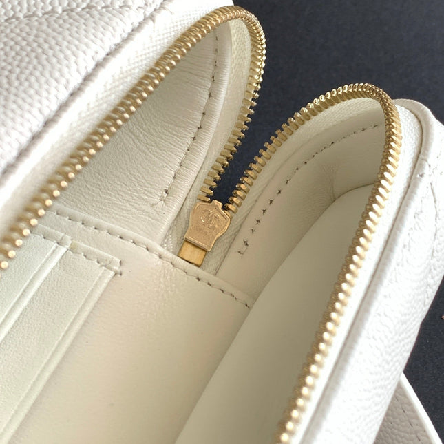 CHANEL 25S VANITY BAG 19.5 CM IN WHITE LAMBSKIN