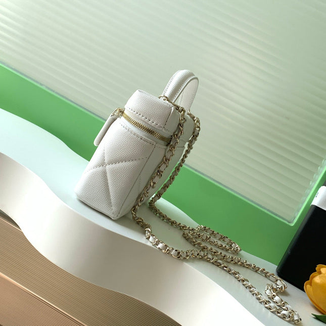CHANEL 25S VANITY BAG 19.5 CM IN WHITE LAMBSKIN
